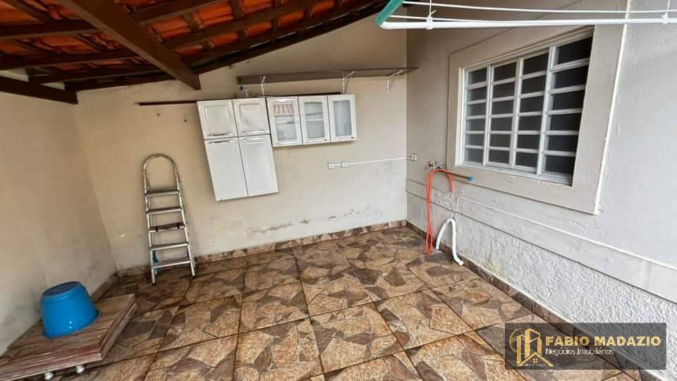 Casa à venda com 2 quartos, 95m² - Foto 4