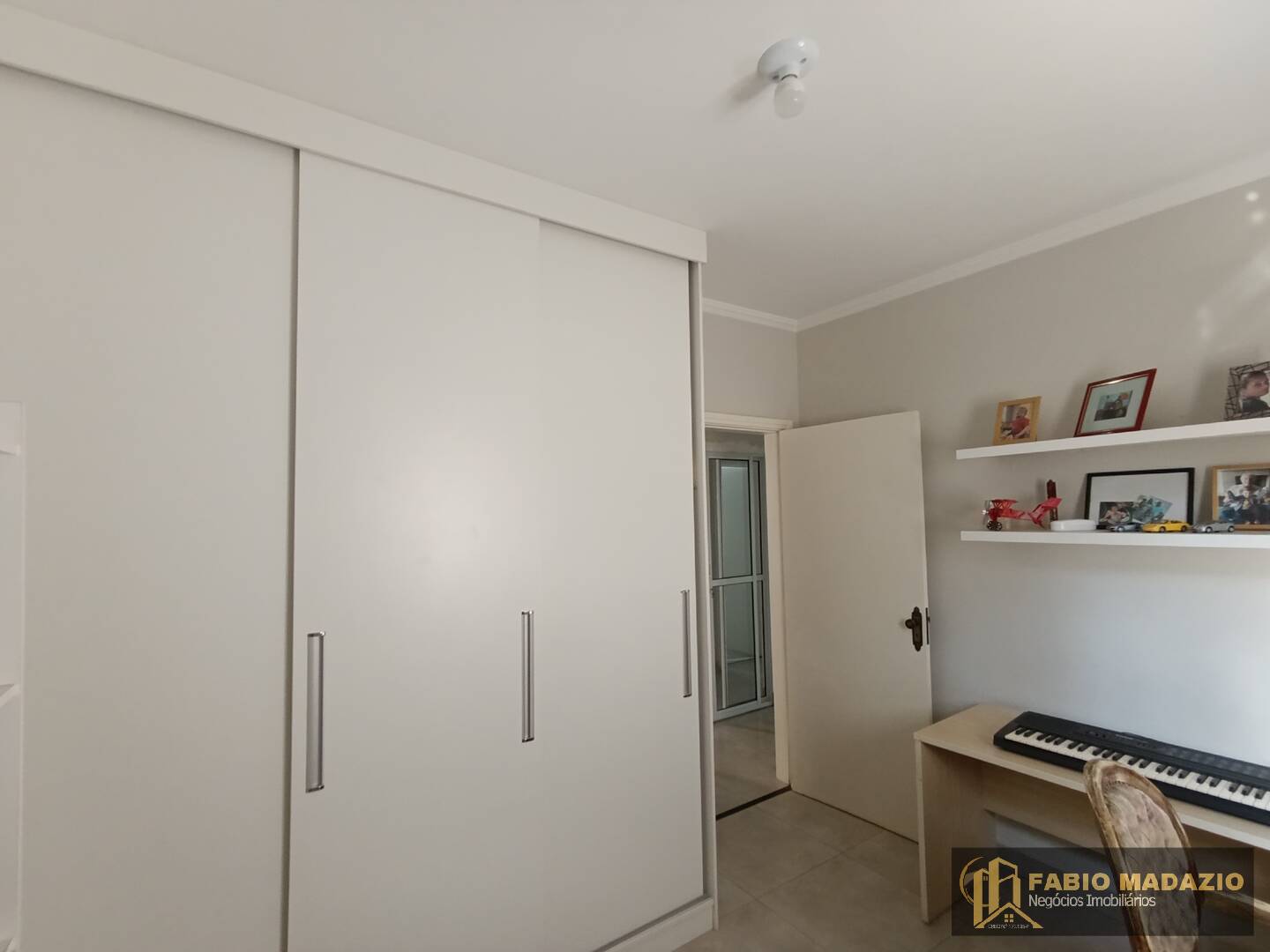 Casa à venda com 4 quartos, 209m² - Foto 18